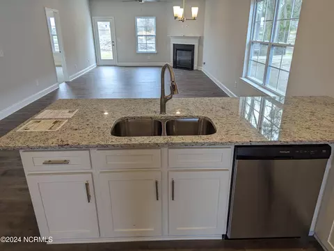 Kitchen - 903 Eakins Ln, Richlands, NC 28574 photo 3 of 3