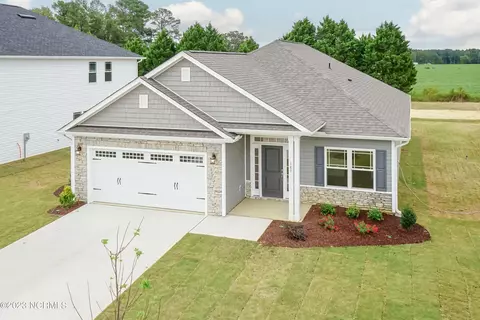 764 Greenwich Pl, Richlands, NC 28574