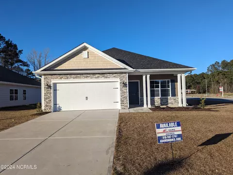 754 Greenwich Pl, Richlands, NC 28574