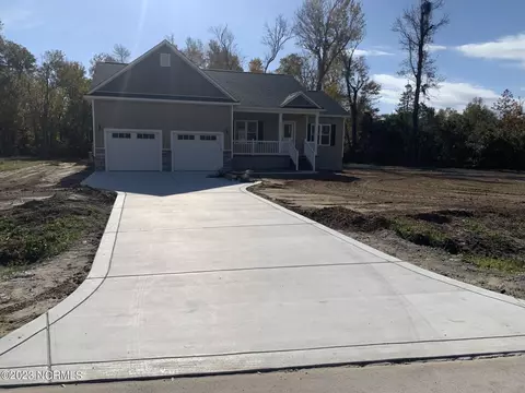 102 Ridgeline Dr, Beaufort, NC 28516