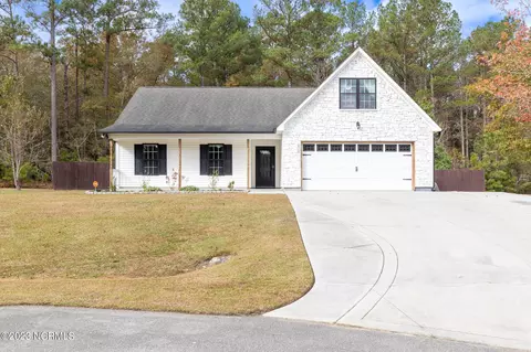 404 Blue Moon Ct, Jacksonville, NC 28540