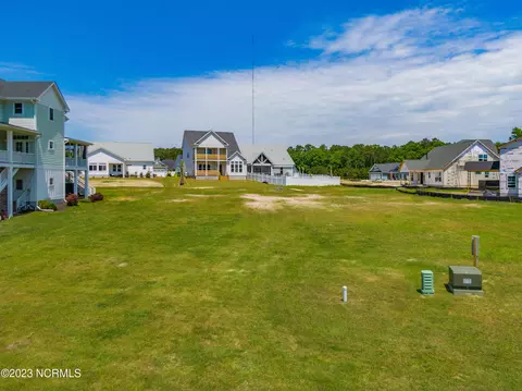 227 Everett Park Trl, Holly Ridge, NC 28445