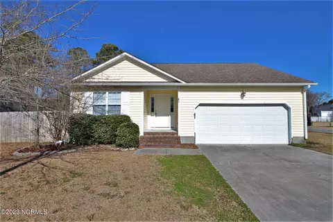 164 Howard Blvd, Newport, NC 28570