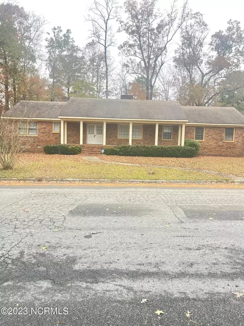 3200 Briarcliff Dr, Greenville, NC 27834