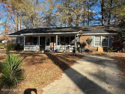 745 Marlboro Pl, Rocky Mount, NC 27801