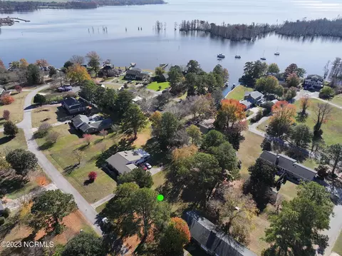 102 Queen Anne Dr, Edenton, NC 27932