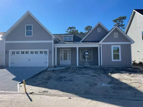 290 Man O War Ln, Hampstead, NC 28443