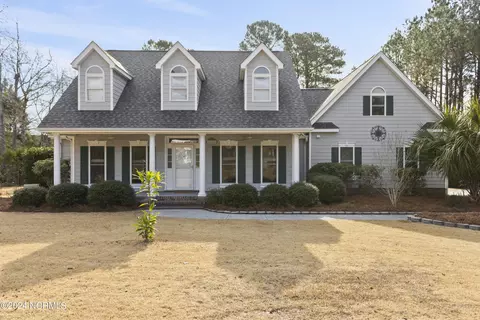 205 Seascape Dr, Sneads Ferry, NC 28460