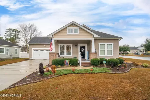 109 Farmstead Pl, Maple Hill, NC 28454