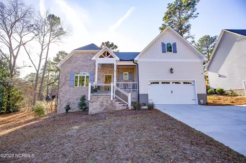 15 Cedar Wood Ct, Pinehurst, NC 28374