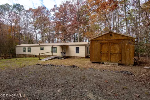 472 Wahala Dr, Carthage, NC 28327