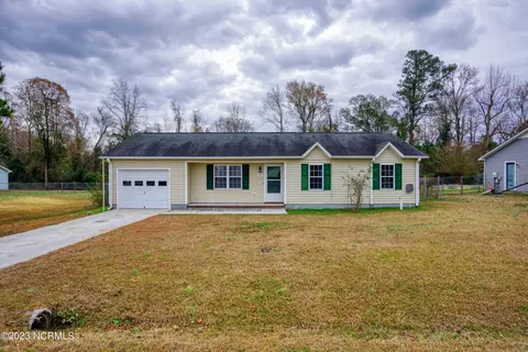 327 Steller Rd, Jacksonville, NC 28540