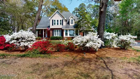 111 Point Shore Dr, Goldsboro, NC 27534
