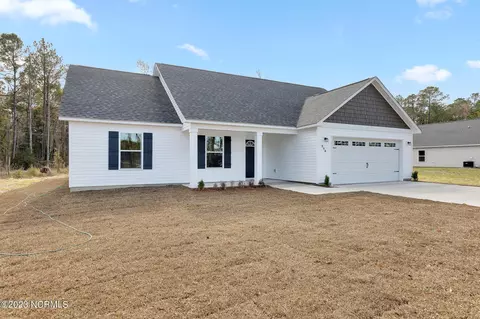 888 Old Folkstone Rd, Sneads Ferry, NC 28460