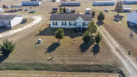 2350 Saintsville Rd, Greenville, NC 27834