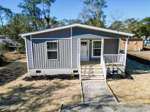 2639 Live Oak Dr SW, Supply, NC 28462