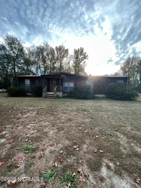 10345 Leisure Rd, Laurinburg, NC 28352