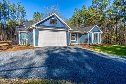 195 Pinebluff Lake Rd, Pinebluff, NC 28373
