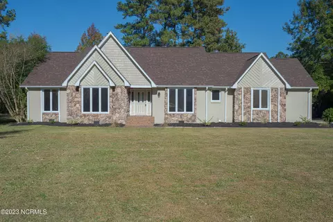 106 Grimsby Pl, Jacksonville, NC 28540