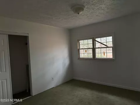 152 Mccoy Dr, Hoffman, NC 28347 photo 4