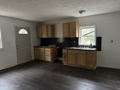 152 Mccoy Dr, Hoffman, NC 28347 photo 3