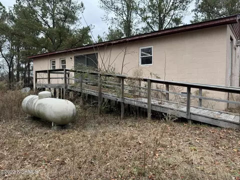 152 Mccoy Dr, Hoffman, NC 28347 photo 10