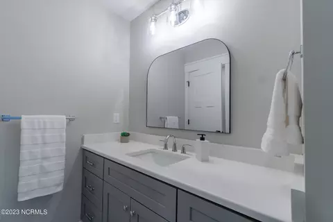 Bath - 3 Torrey Pines Pl, Pinehurst, NC 28374 photo 6 of 8