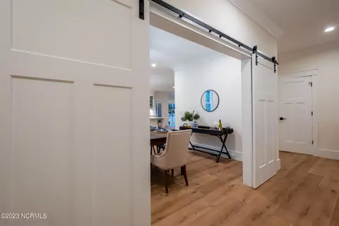 Entry Way - 3 Torrey Pines Pl, Pinehurst, NC 28374 photo 3 of 6