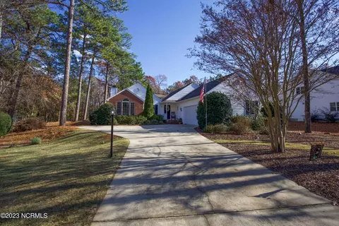 20 Wheeling Dr, Pinehurst, NC 28374
