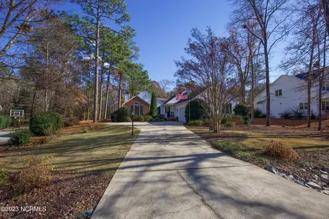 20 Wheeling Dr, Pinehurst, NC 28374 photo 2