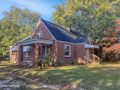 605 E 8th St, Washington, NC 27889