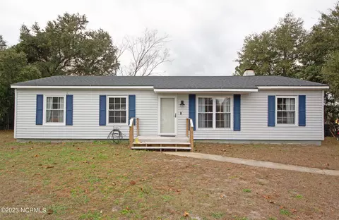 129 Freshwater Dr, Hubert, NC 28539