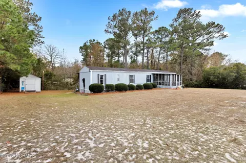 956 Hillview Dr, Hampstead, NC 28443