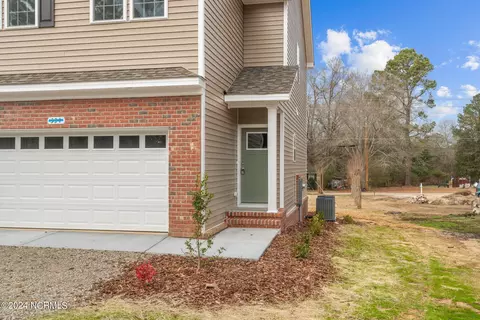 334 Smith St, Vass, NC 28394 photo 3