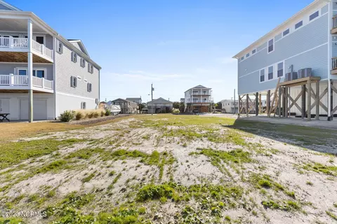1506 Carolina Blvd, Topsail Beach, NC 28445