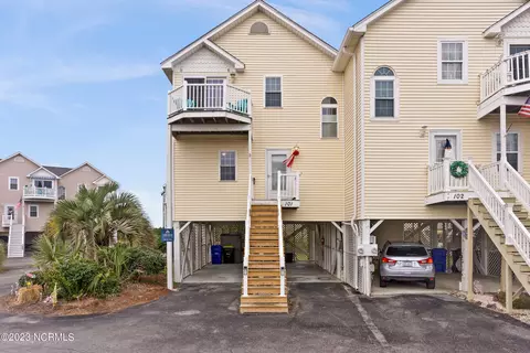 101 Calinda Cay Ct, North Topsail Beach, NC 28460