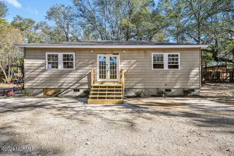 1310 N Atlantic Ave, Southport, NC 28461