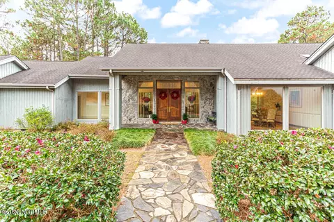 80 Cypress Point Dr, Pinehurst, NC 28374