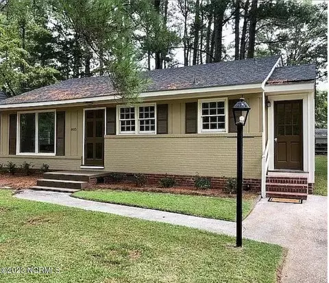 805 Cedarbrook Dr, Rocky Mount, NC 27803