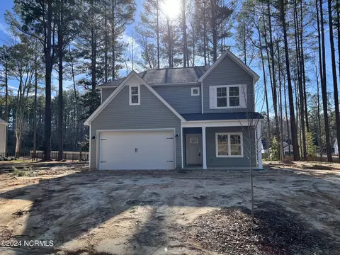 205 Brisbane Dr, Aberdeen, NC 28315