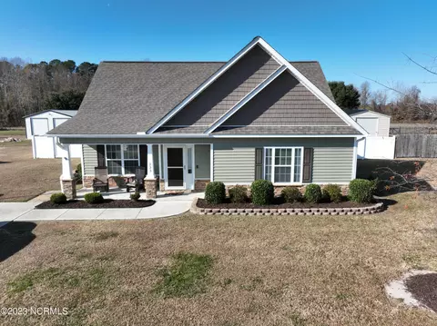 233 Asheberne Dr, Washington, NC 27889