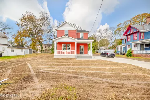 803 N Road St, Elizabeth City, NC 27909