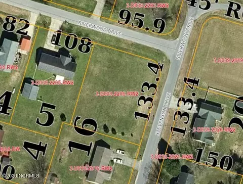 201 Stevenson Dr, Hertford, NC 27944