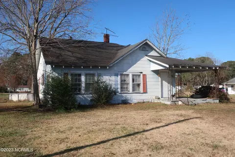 226 S Fifth St, Aurora, NC 27806