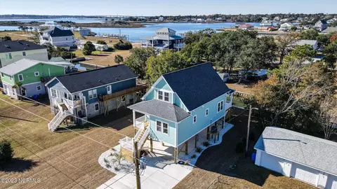 302 Easy St, Cape Carteret, NC 28584