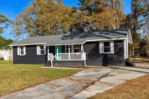 602 Lee Dr, Havelock, NC 28532