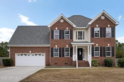 210 Stagecoach Dr, Jacksonville, NC 28546