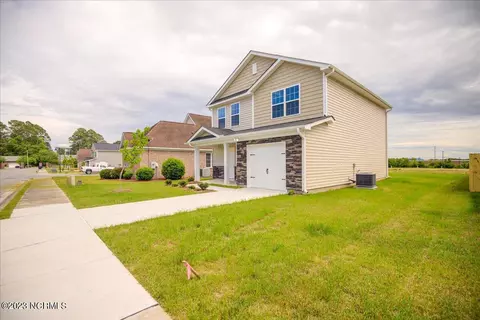1321 S Wilshire Ct, Kinston, NC 28504