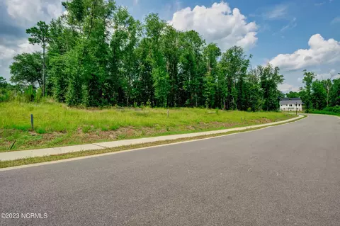 1713 Herons View Dr, Wilmington, NC 28401
