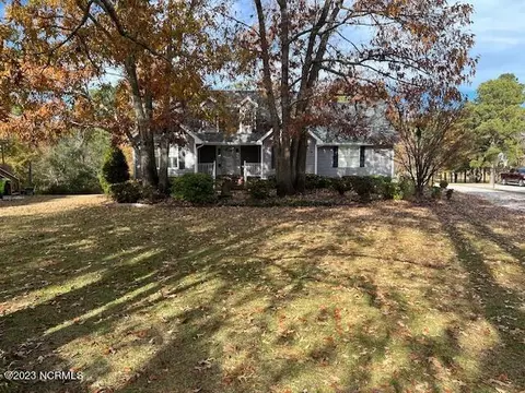 264 River Reach Dr, Swansboro, NC 28584